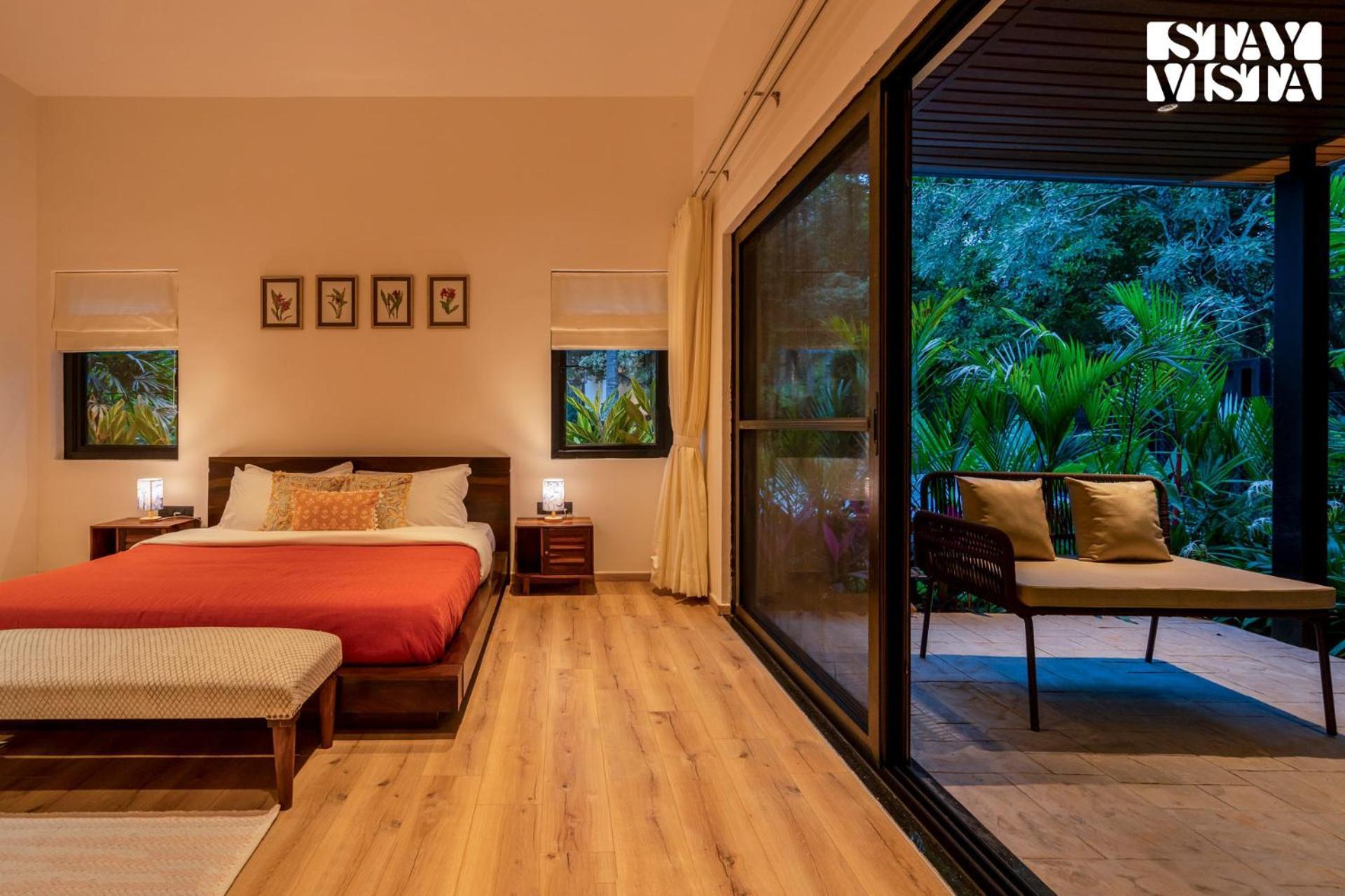 Stayvista At M Villa With Breakfast Included バンガロール エクステリア 写真