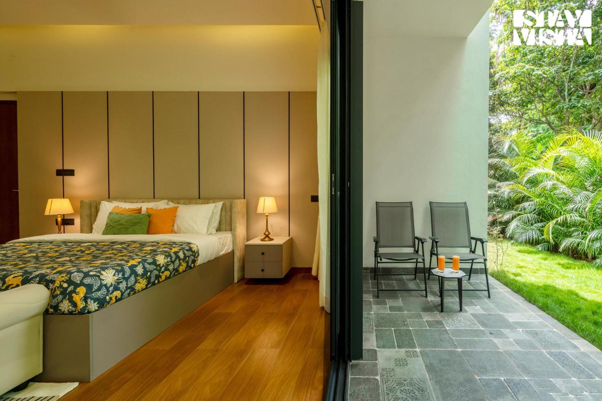 Stayvista At M Villa With Breakfast Included バンガロール エクステリア 写真