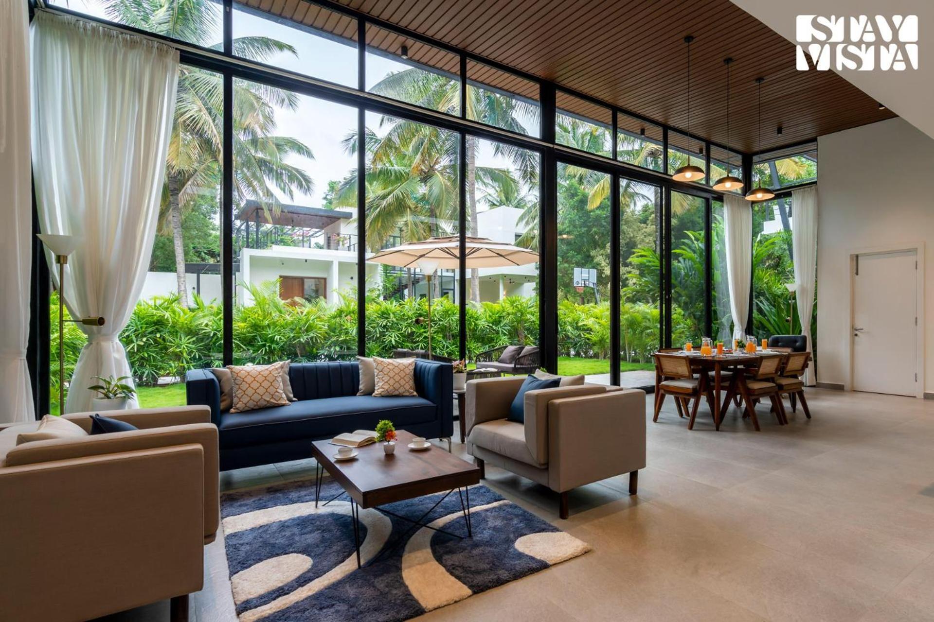 Stayvista At M Villa With Breakfast Included バンガロール エクステリア 写真