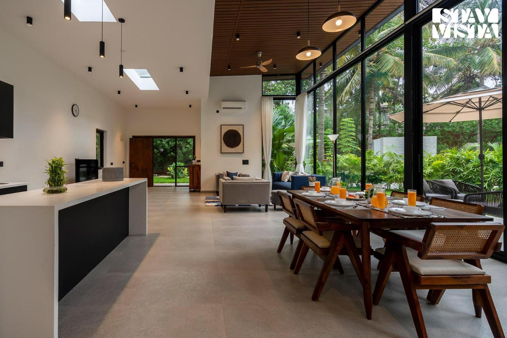 Stayvista At M Villa With Breakfast Included バンガロール エクステリア 写真