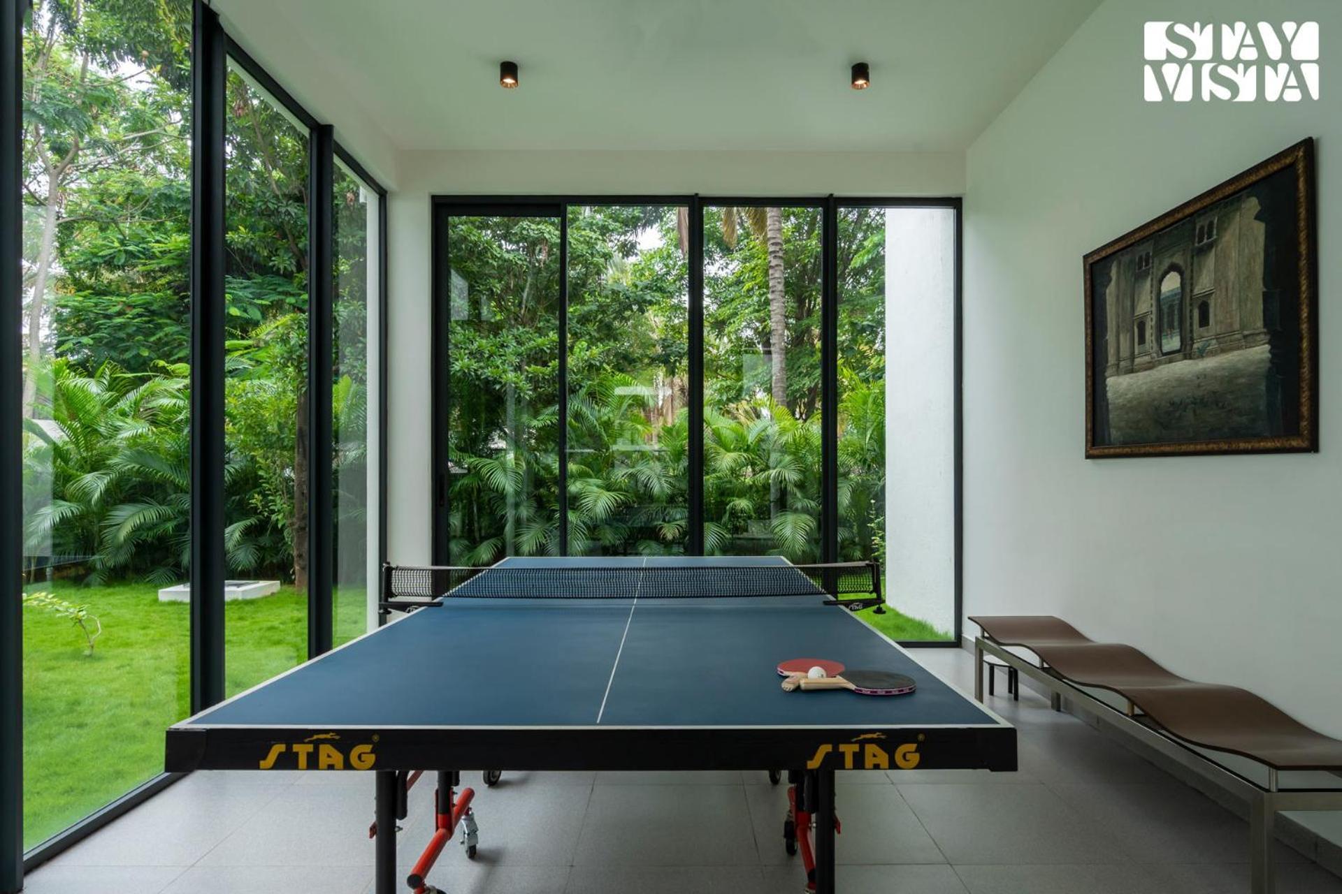Stayvista At M Villa With Breakfast Included バンガロール エクステリア 写真