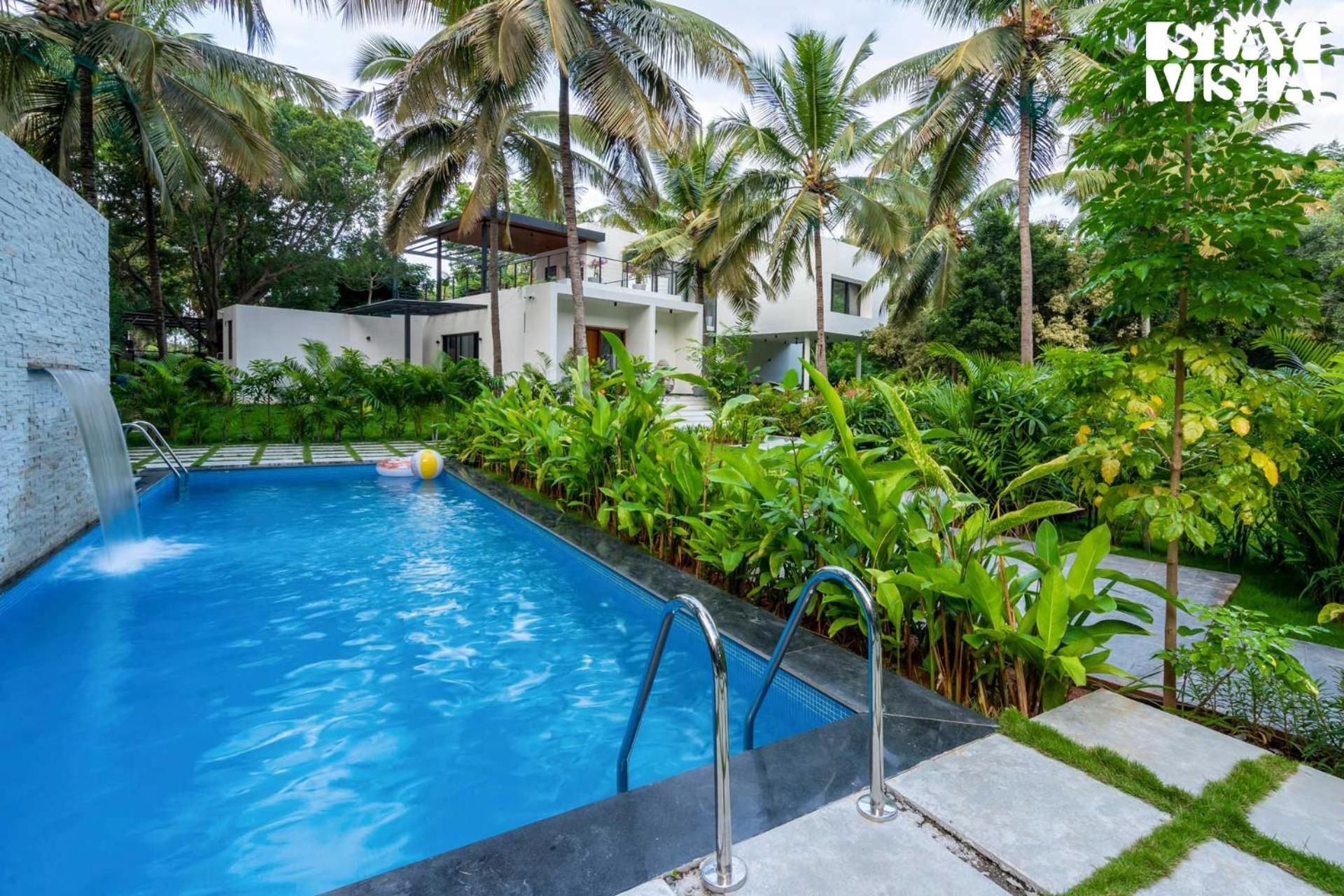 Stayvista At M Villa With Breakfast Included バンガロール エクステリア 写真