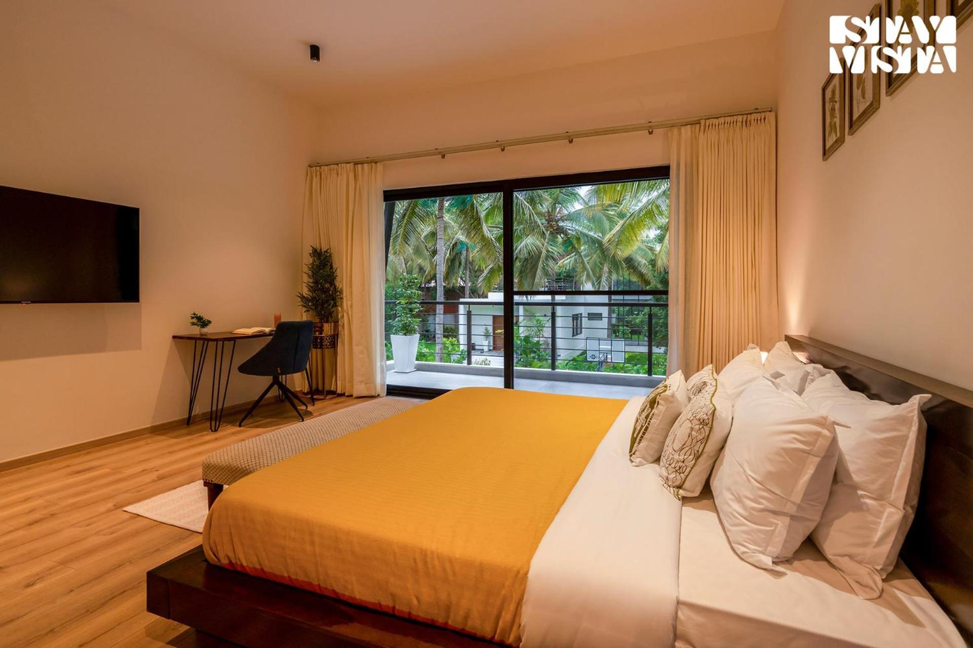 Stayvista At M Villa With Breakfast Included バンガロール エクステリア 写真