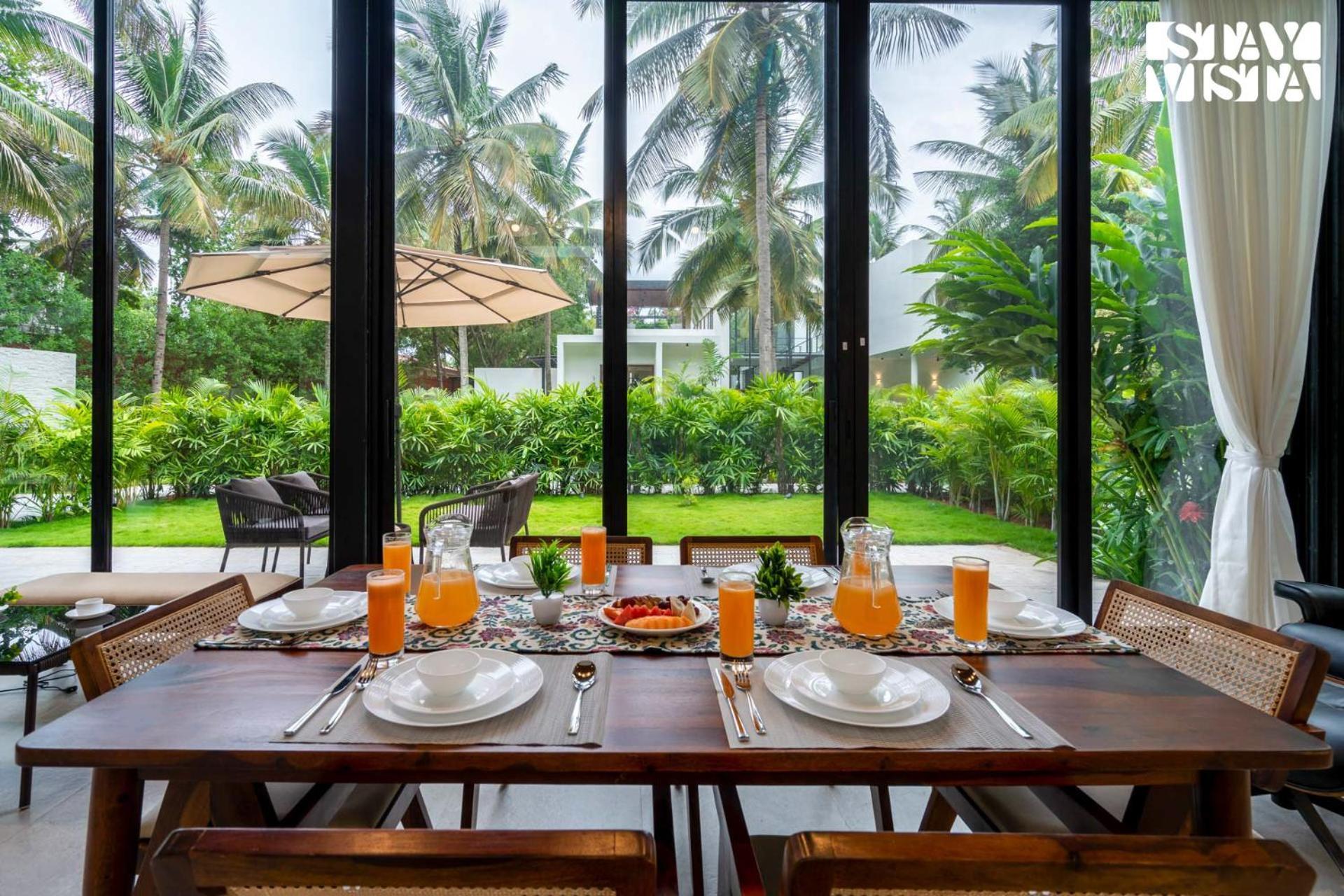 Stayvista At M Villa With Breakfast Included バンガロール エクステリア 写真