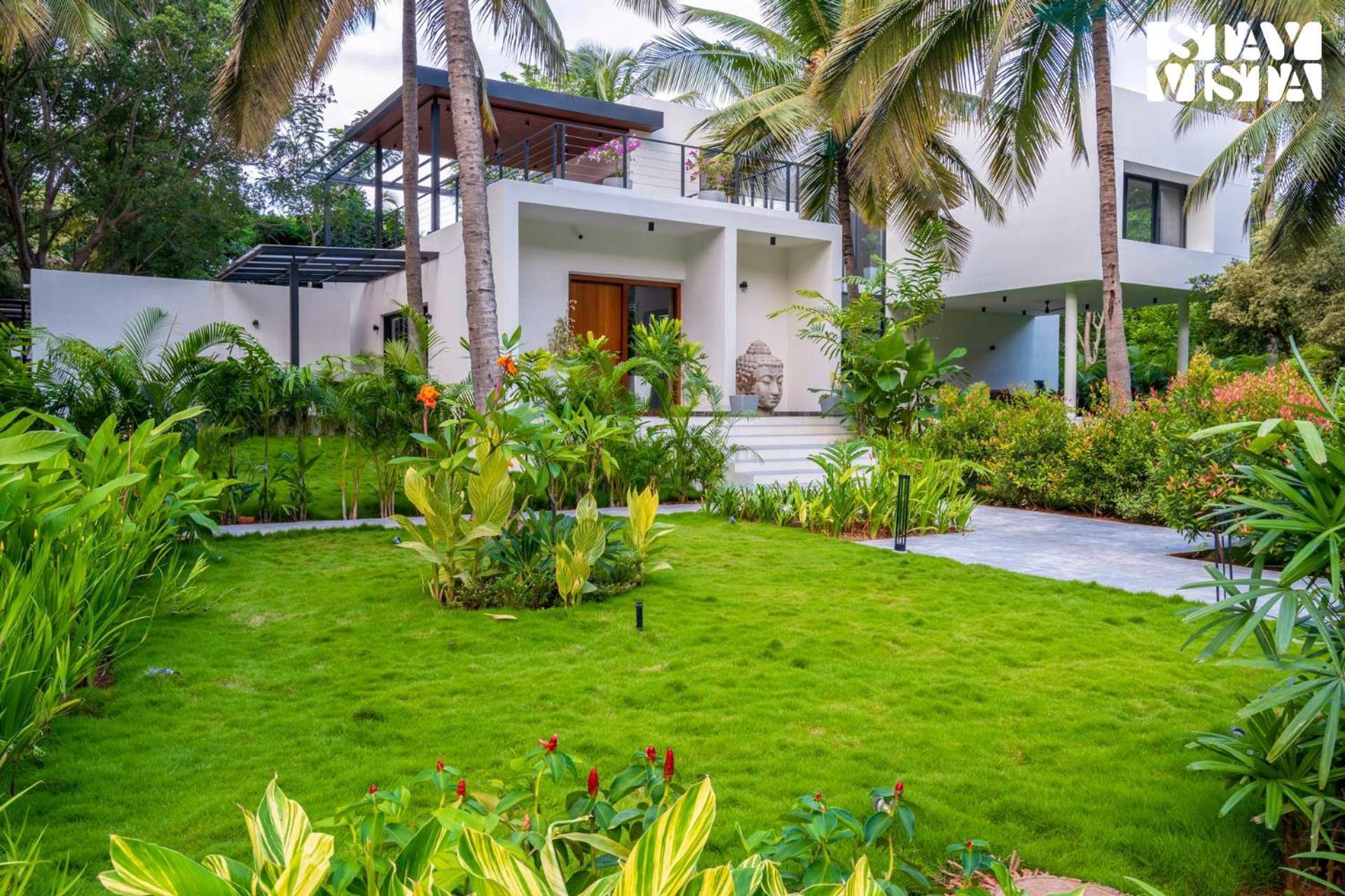 Stayvista At M Villa With Breakfast Included バンガロール エクステリア 写真